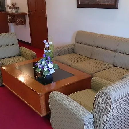 Hotel The Camelot 4*