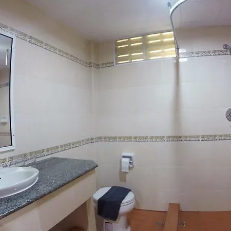 Hotel Oyo 523 Aa Pattaya Ville 2*