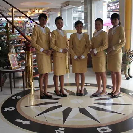 เดอะ พรีวี่ สวีทส์ 2* Pattaya