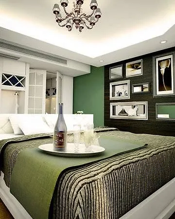 Golden Cliff House 3*