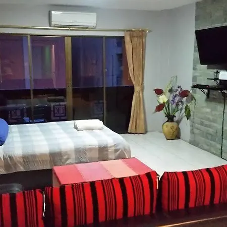 เนมอส แอนด์ มาสซาจ โรงแรม 2*