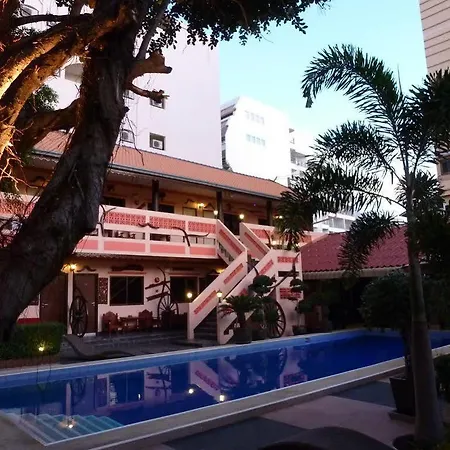 Ma Maison Hotel