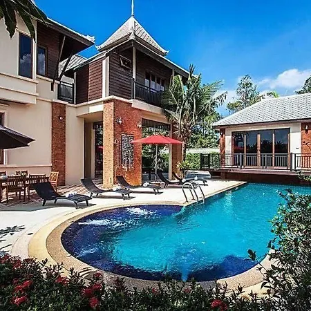 Baan Suay Tukta Villa *