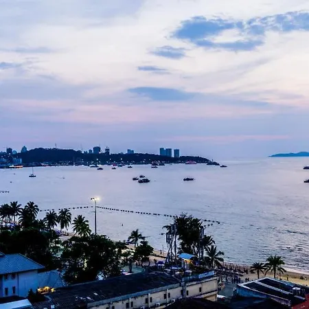 โฮเท็ล ซีเล็คชั่น พัทยา Pattaya