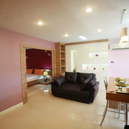 อพาร์ทเม้น Pintree Pattaya