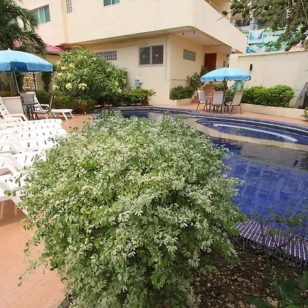 Butterfly Garden Boutique Residence: Luxury With Baths Pattaya