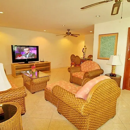 Butterfly Garden Boutique Residence: Luxury With Baths 4*