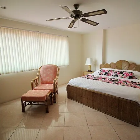 Butterfly Garden Boutique Residence: Luxury With Baths Hotel Pattaya