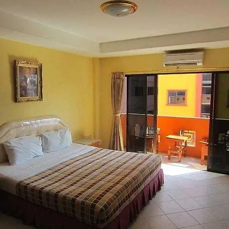 Robin's Nest & Restaurant Guest house