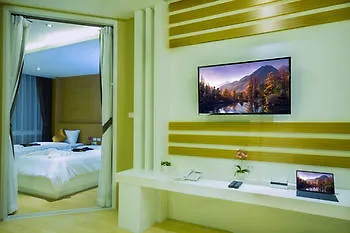 โรงแรม ฮามิลตัน แกรนด์ เรสซิเดนซ์ *