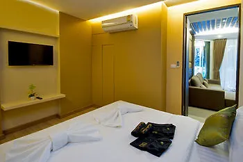 ฮามิลตัน แกรนด์ เรสซิเดนซ์ โรงแรม *