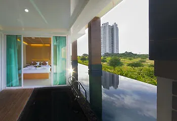 ฮามิลตัน แกรนด์ เรสซิเดนซ์ โรงแรม *