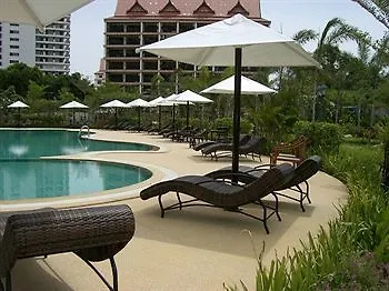 โรงแรม R-con Wongamat 4*