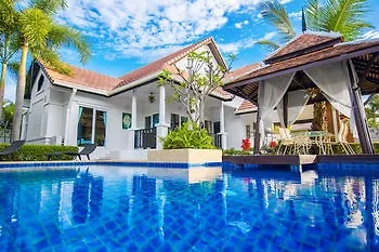 Hotel Green Pool