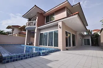 Arm Casa Pool โรงแรม