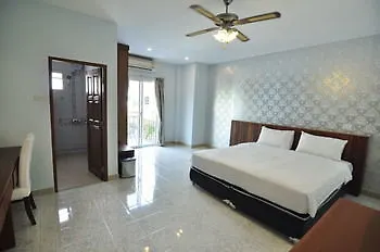 Arm Casa Pool โรงแรม Pattaya