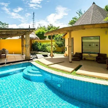 ชิค ชิลล์ แอท เอราวาณา พูล วิลลา พัทยา 4* Pattaya