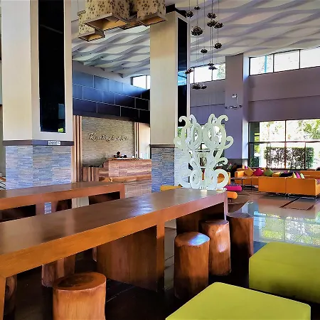 โรงแรม เรสซิเดนซ์ ชั้นที่ 21 พัทยา 4*