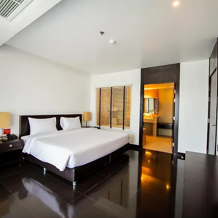 โรงแรม โฮเท็ล ซีเล็คชั่น พัทยา Pattaya