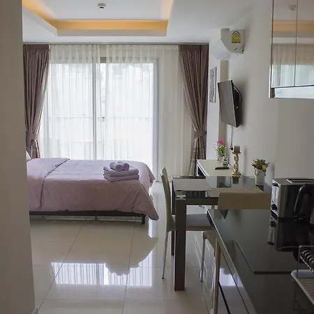 C-view Condominium * Pattaya
