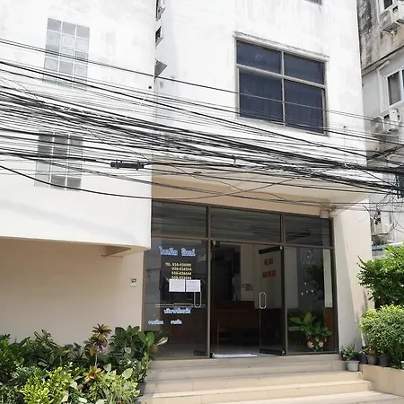 โรงแรม House Hotel Central Pattaya