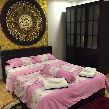 โรงแรม Victoria's Place And Restaurant Pattaya