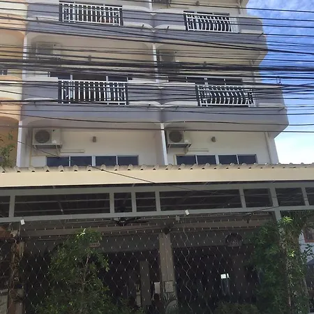 Victoria's Place And Restaurant โรงแรม Pattaya