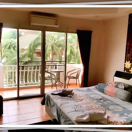 โรงแรม Victoria's Place And Restaurant 2*