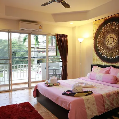 โรงแรม Victoria's Place And Restaurant Pattaya