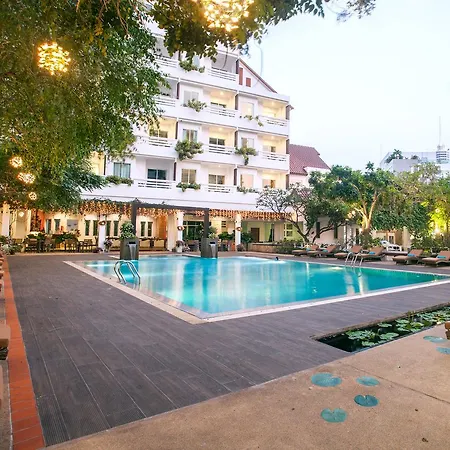 โรงแรม Hill Fresco 5*