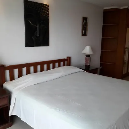 Apartment View Talay By Maithai Pattaya
