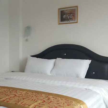 中国城财神大酒店 โรงแรม *