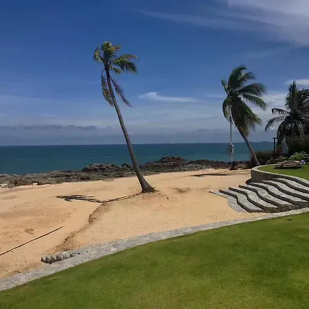 อพาร์ทเม้น The Palm Front Pattaya
