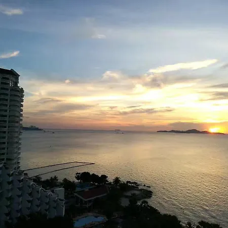 อพาร์ทเม้น The Palm Front Pattaya