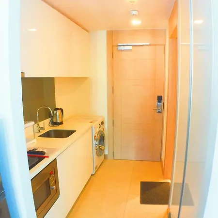 อพาร์ทเม้น The Palm Front Pattaya
