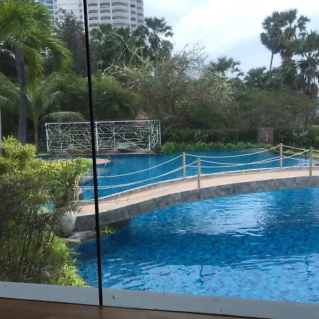 The Palm Front อพาร์ทเม้น Pattaya