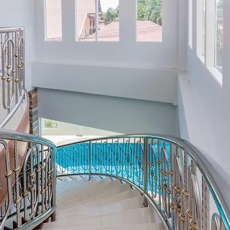 Tewaree - House Walking Street 4 Bedrooms