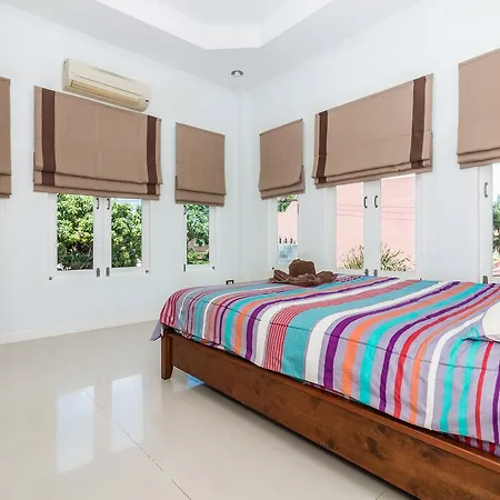 วิลล่า Tewaree - House Walking Street 4 Bedrooms *