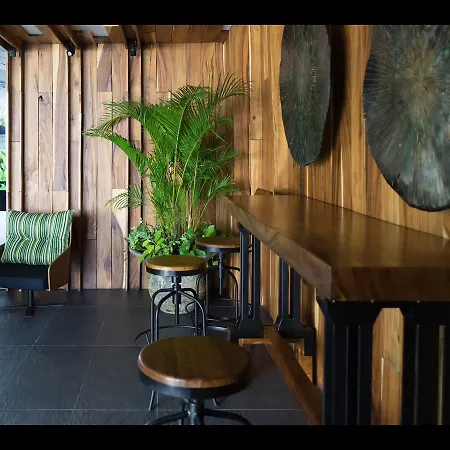 อพาร์ทเม้น The Palm Front Pattaya