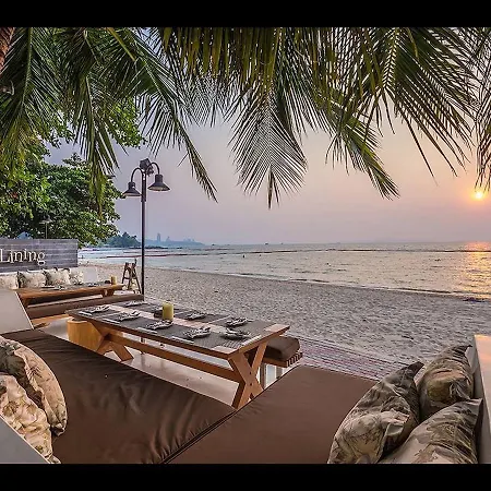 อพาร์ทเม้น The Palm Front