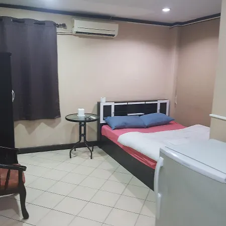 Royal Kitchen And Bar บ้านพัก Pattaya