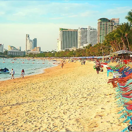 บ้านพัก Royal Kitchen And Bar