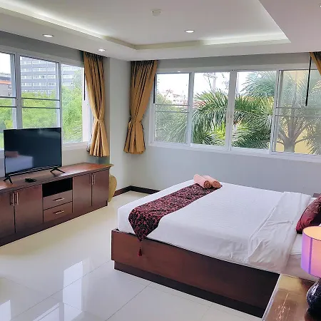 Nova Atrium By Holiday * Pattaya