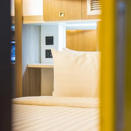 Capsule hotel Nonze