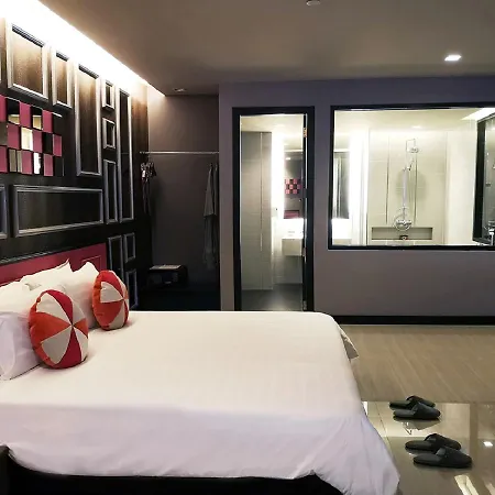 Tsix5 Phenomenal โรงแรม Pattaya