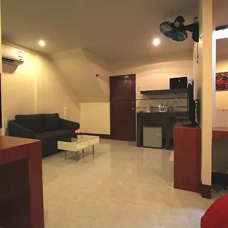 บ้านพัก วอล์คกิ้งสตรีท เกสท์เฮาส์ Pattaya