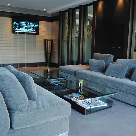 โรงแรม Place Serviced