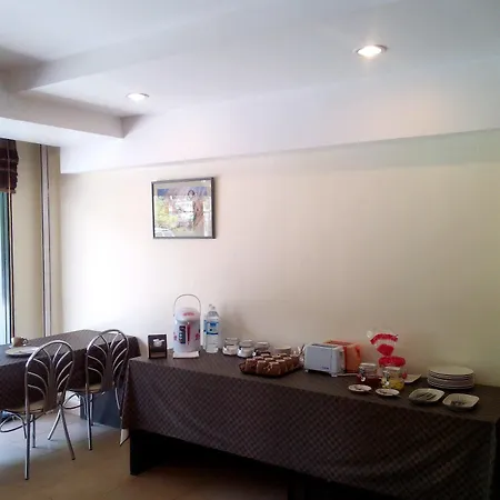 M Place Hotel 2*
