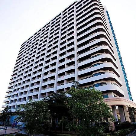 R-con Wongamat โรงแรม