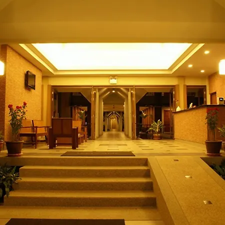 Authong Hotel 3*
